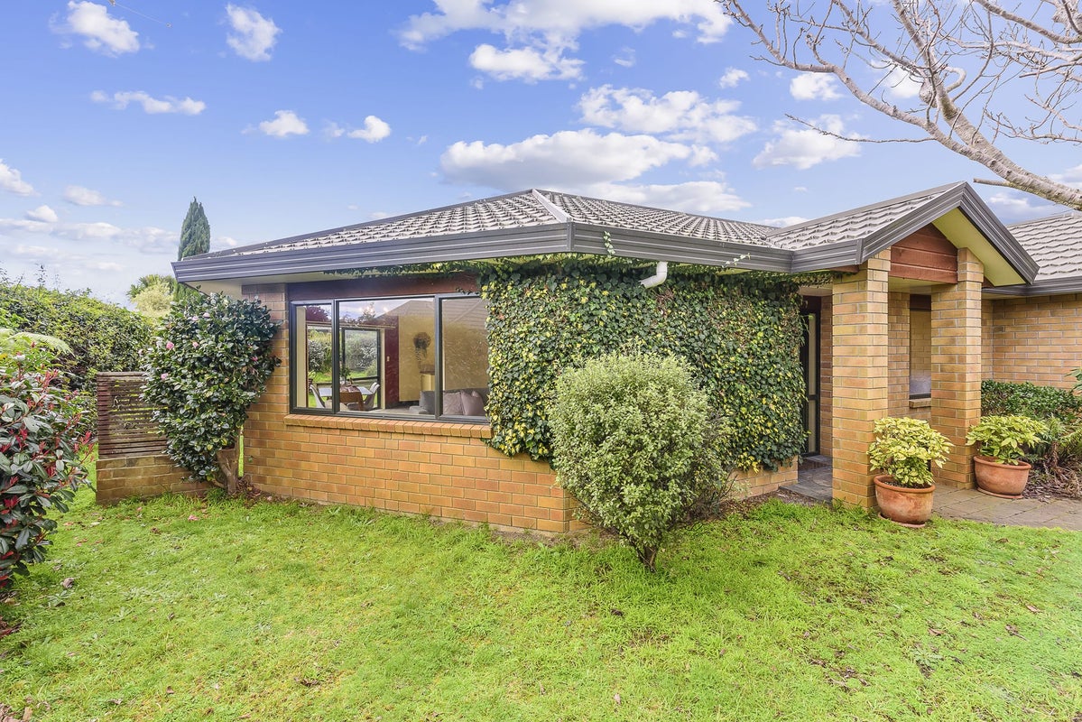 45 Lorna Irene Drive, Raumati South, Paraparaumu - Carousel 2