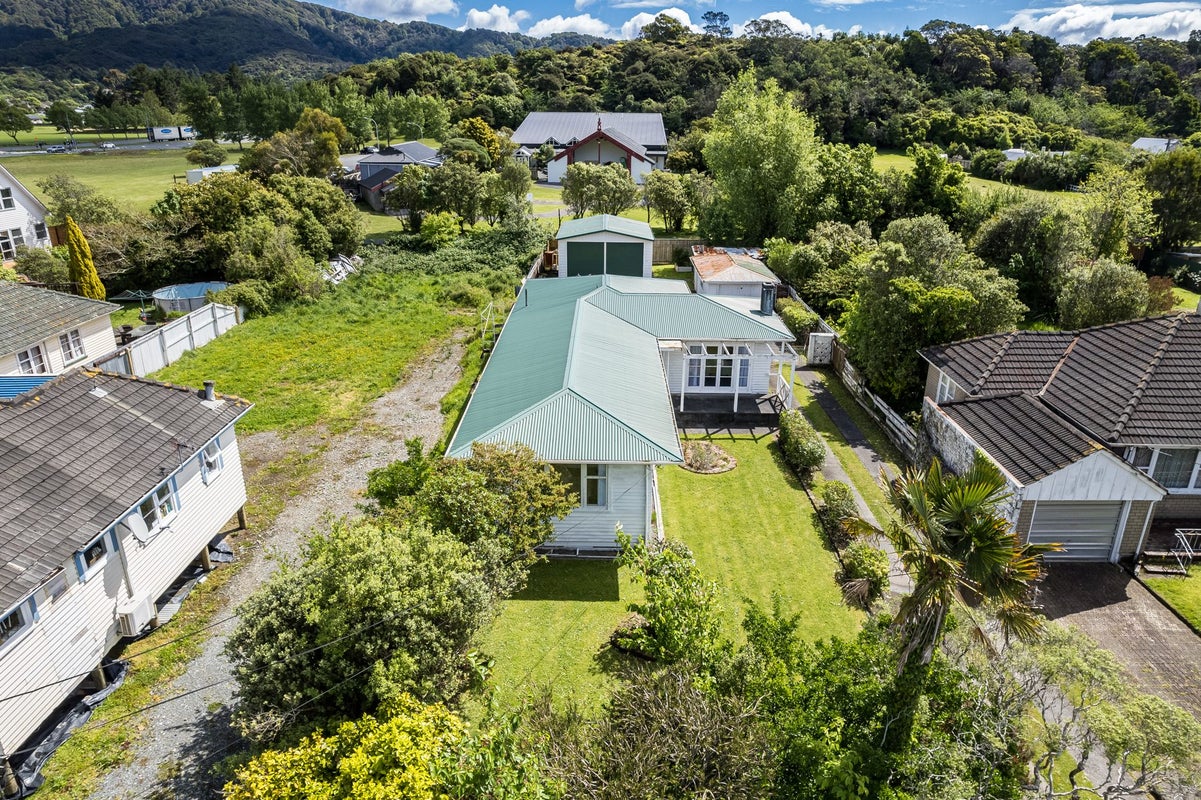 21 Wellington Road, Wainuiomata, Lower Hutt - Carousel 2
