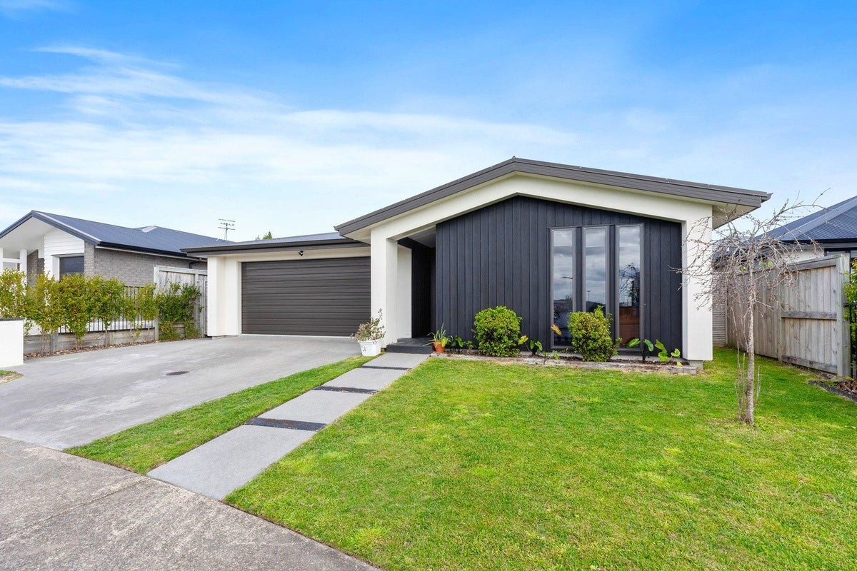 4 Paiawa Way, Pyes Pa, Tauranga - Carousel 1