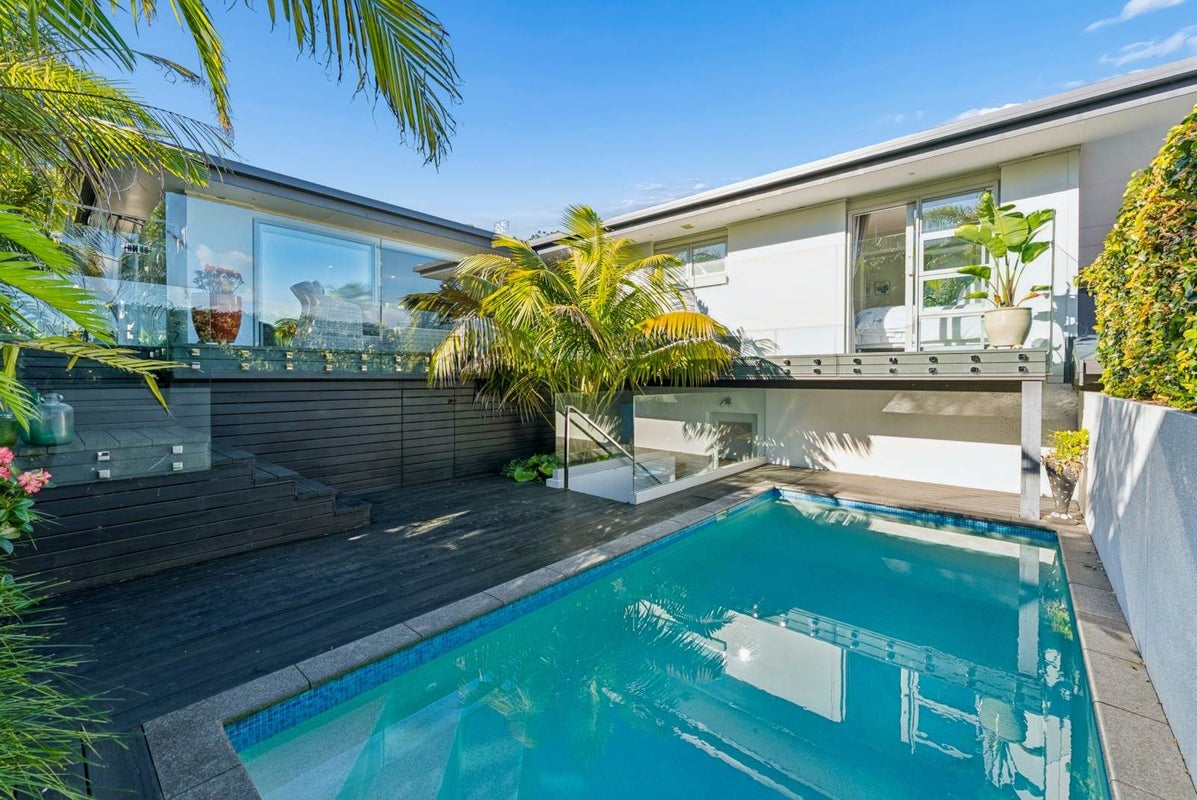 455A Beach Road, Murrays Bay, Auckland - Carousel 1