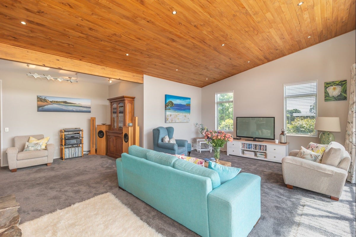 205 Muhunoa Road, OHAU, LEVIN - Carousel 35