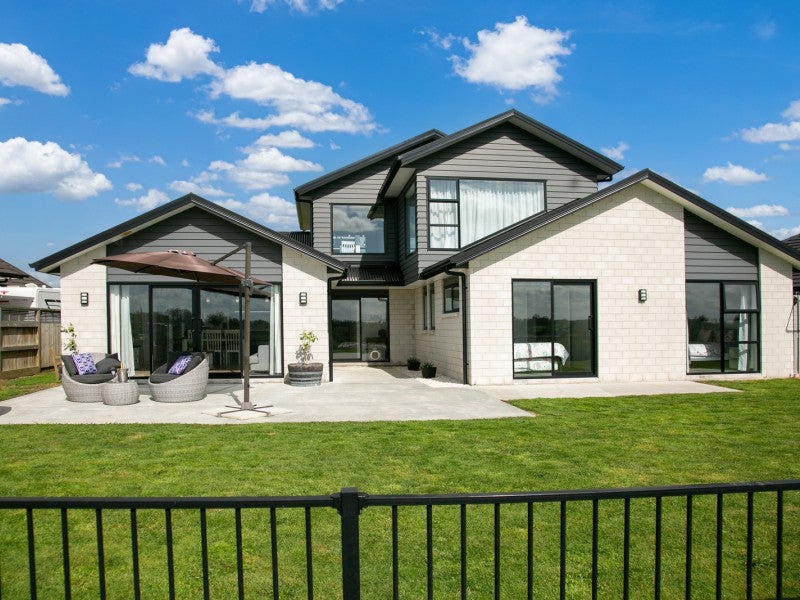 21 Hyatt Close, Leamington, Cambridge - Carousel 2