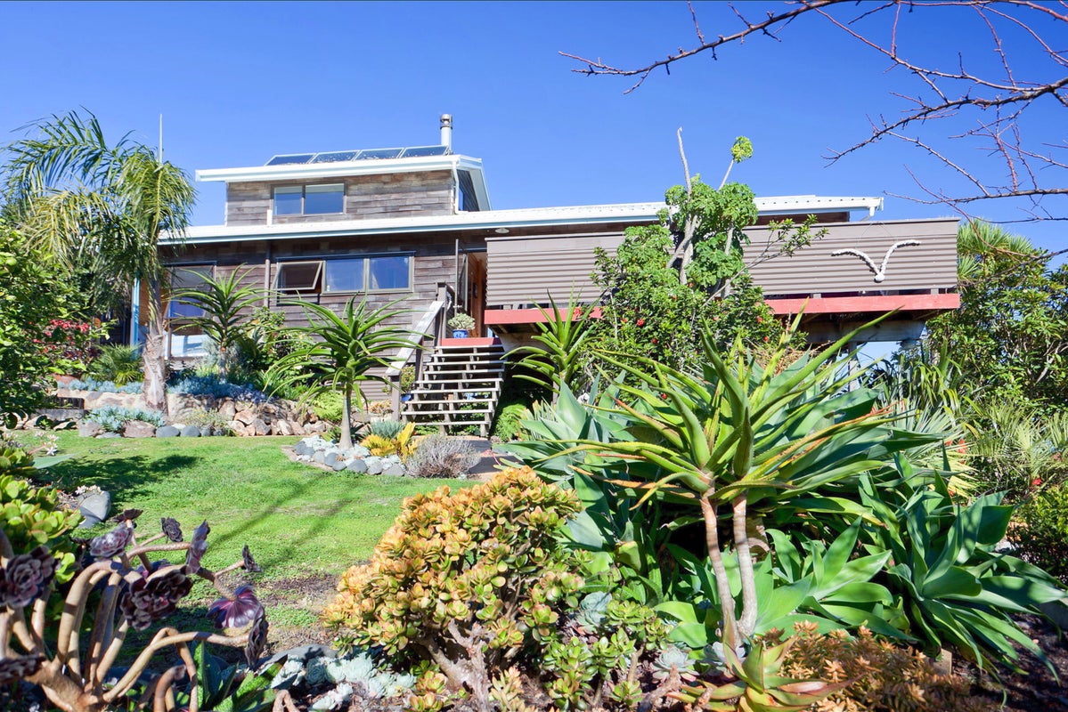 3 Junction Road, Oneroa, Waiheke Island - Carousel 1