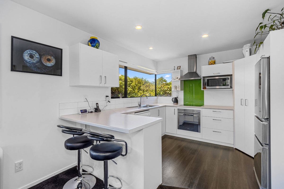 19 Farquhars Road, Redwood, Christchurch - Carousel 2