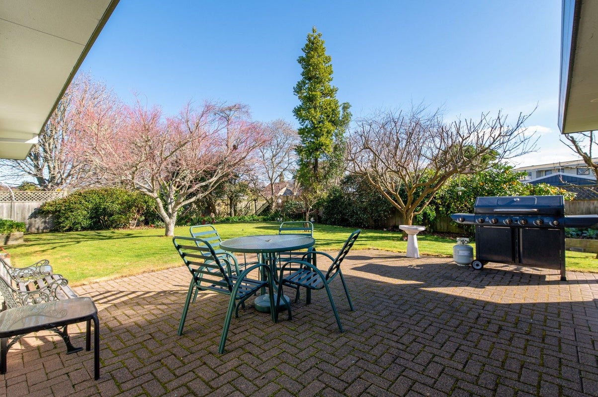 11 Kahurangi Drive, Lynmore, Rotorua - Carousel 2
