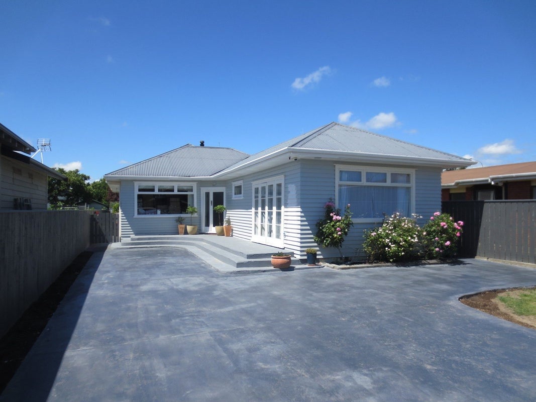 139 Cook Street, West End, Palmerston North - Carousel 1
