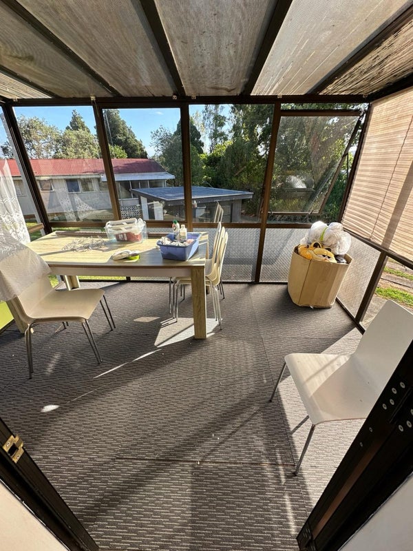 2/31 Exmouth Road, Northcote, Auckland - Carousel 11