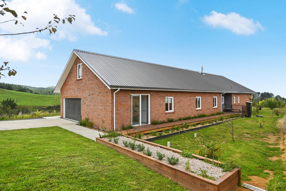 386 Te Tahi Road, Puketotara, Te Awamutu - Carousel 2