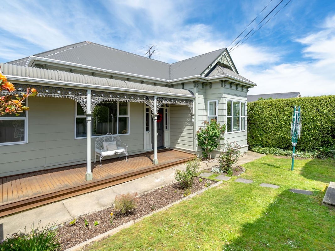 37 Carnarvon Street, Belleknowes, Dunedin - Carousel 1