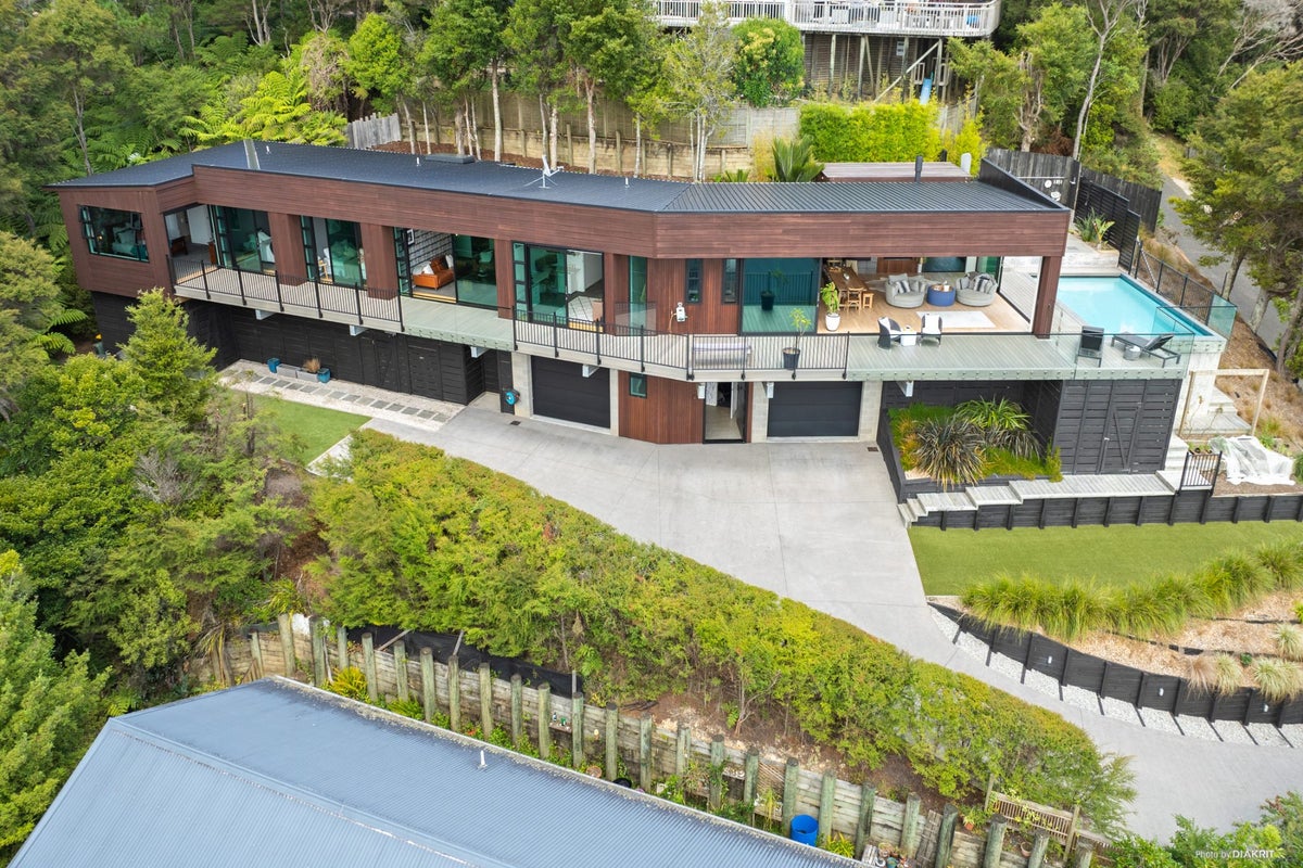66 Rewa Road, Maraetai, Auckland - Carousel 24