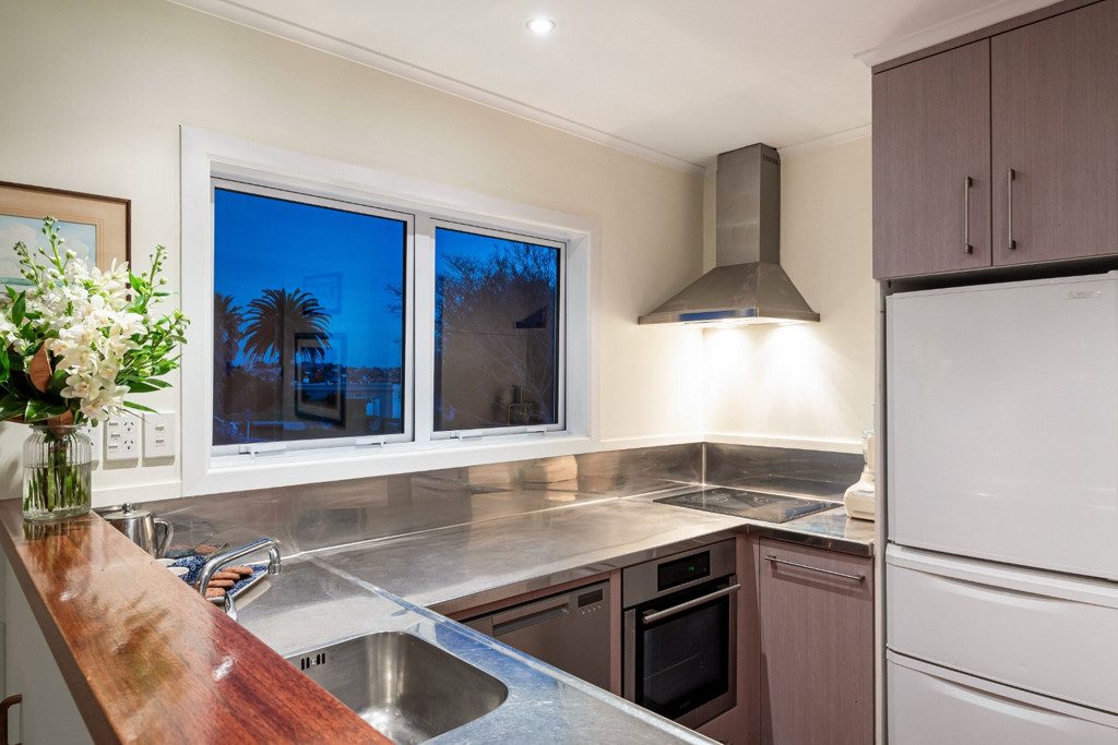 4/30 Coates Avenue, Orakei, Auckland - Carousel 2