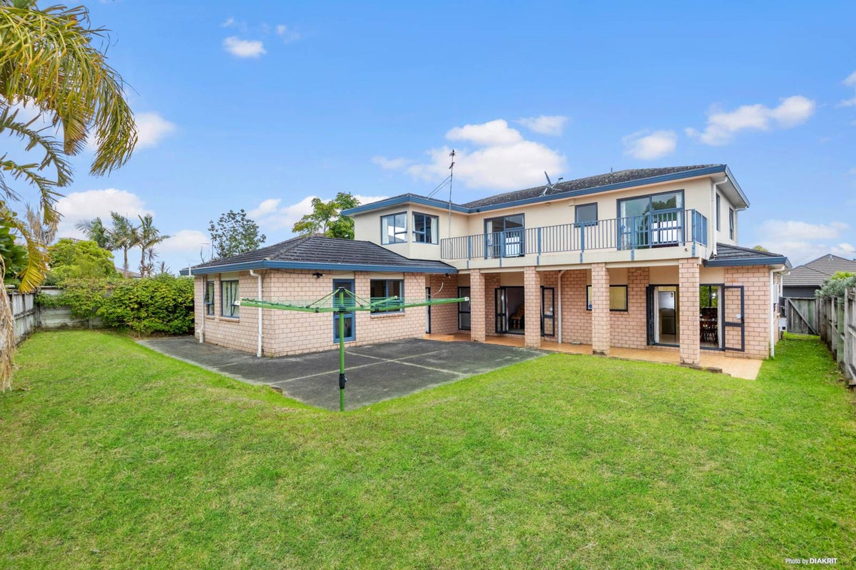 18 Piriti Drive, Te Atatu Peninsula, Auckland - Carousel 2