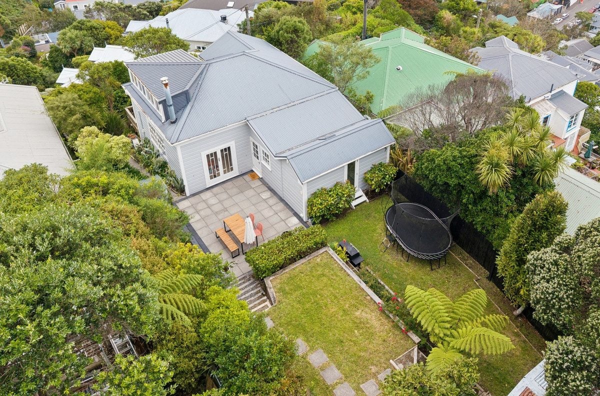 51 Reuben Avenue, Brooklyn, Wellington - Carousel 1