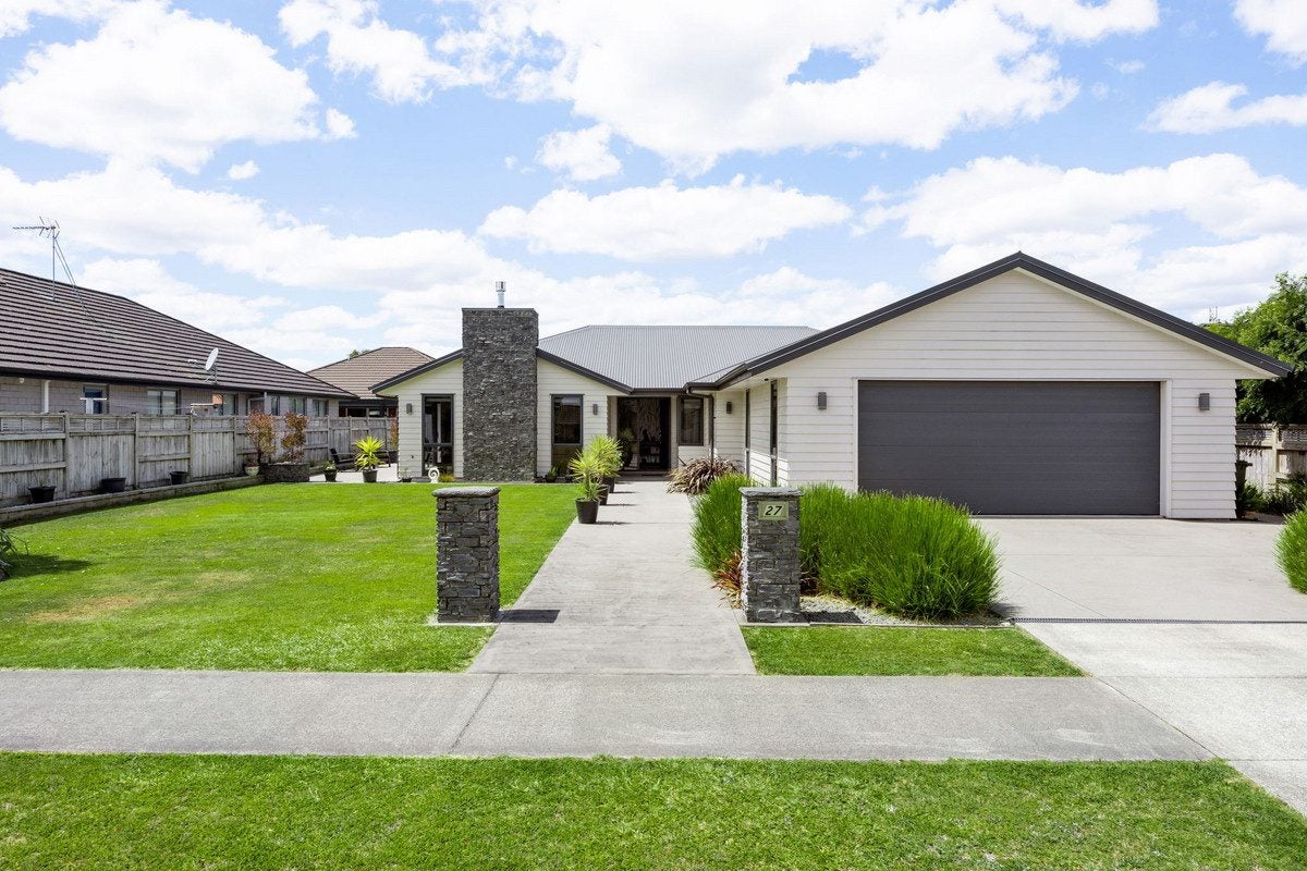 27 Pengover Avenue, Leamington, Cambridge - Carousel 1