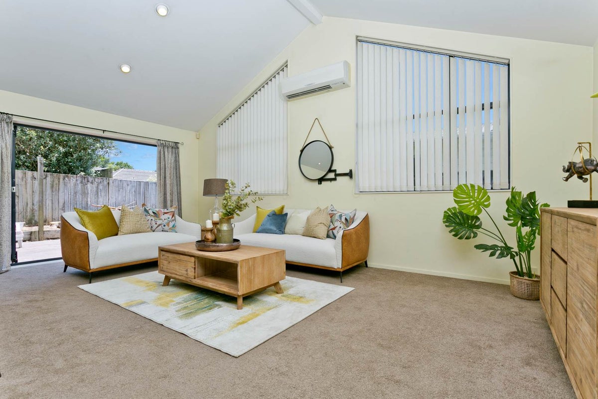 24A Kervil Avenue, Te Atatu Peninsula, Auckland - Carousel 2