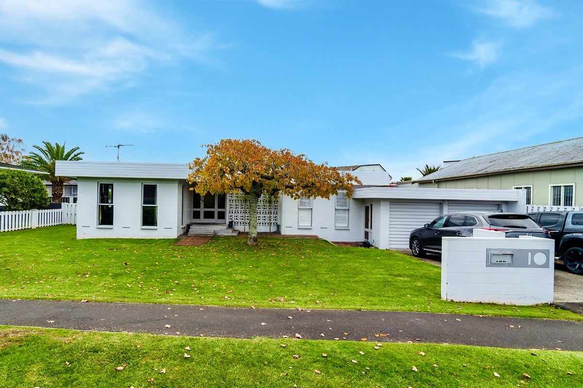 10 Storey Avenue, Forest Lake, Hamilton - Carousel 2