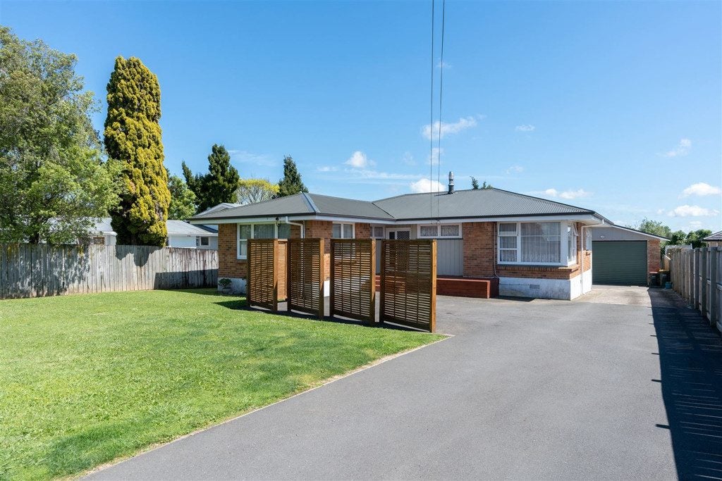 122 Ellicott Road, Nawton, Hamilton - Carousel 1