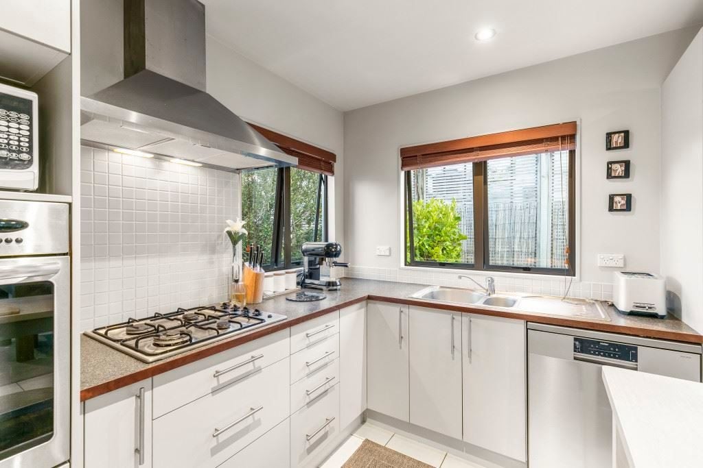 11/48 Schnapper Rock Road, Schnapper Rock, Auckland - Carousel 2