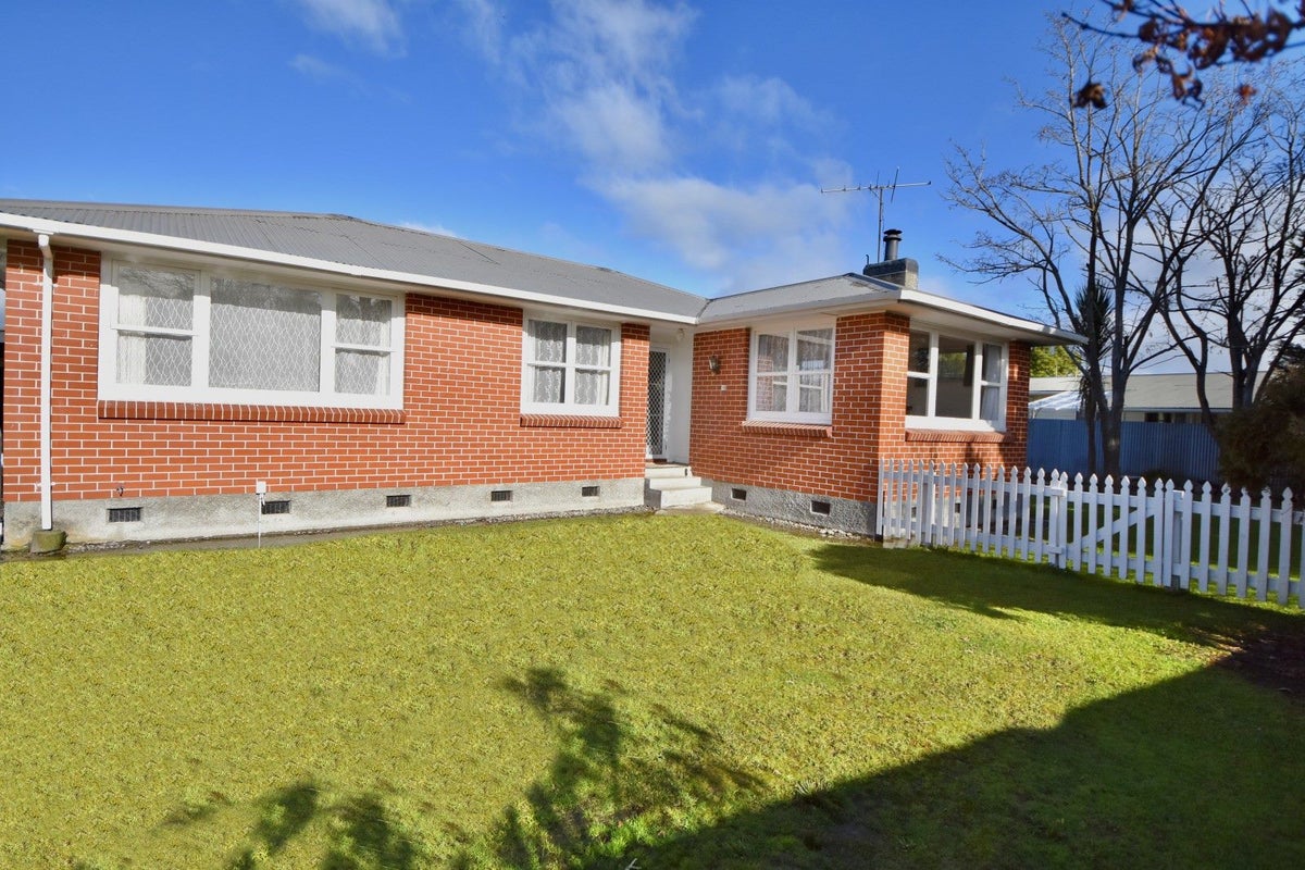 10 Mabson Terrace, Masterton - Carousel 1