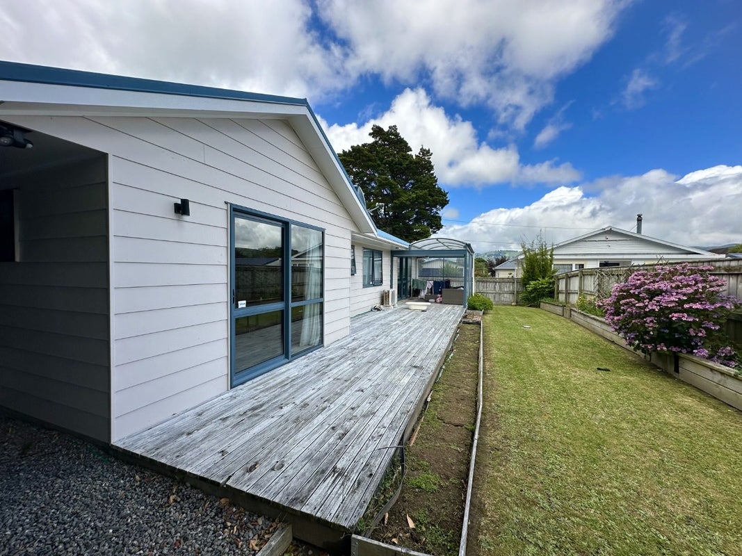 97A Rata Street, Naenae, Lower Hutt - Carousel 17