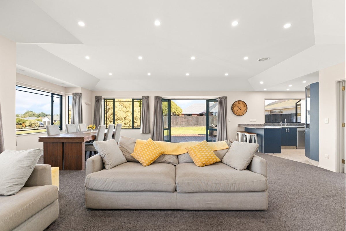 6 Friendship Drive, Waldronville, Dunedin - Carousel 2