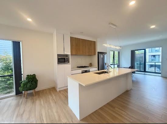7 Waka Street, Albany Heights, Auckland - Carousel 2