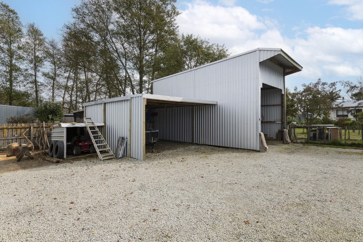 13 Domain Road, Ormond, Gisborne - Carousel 19