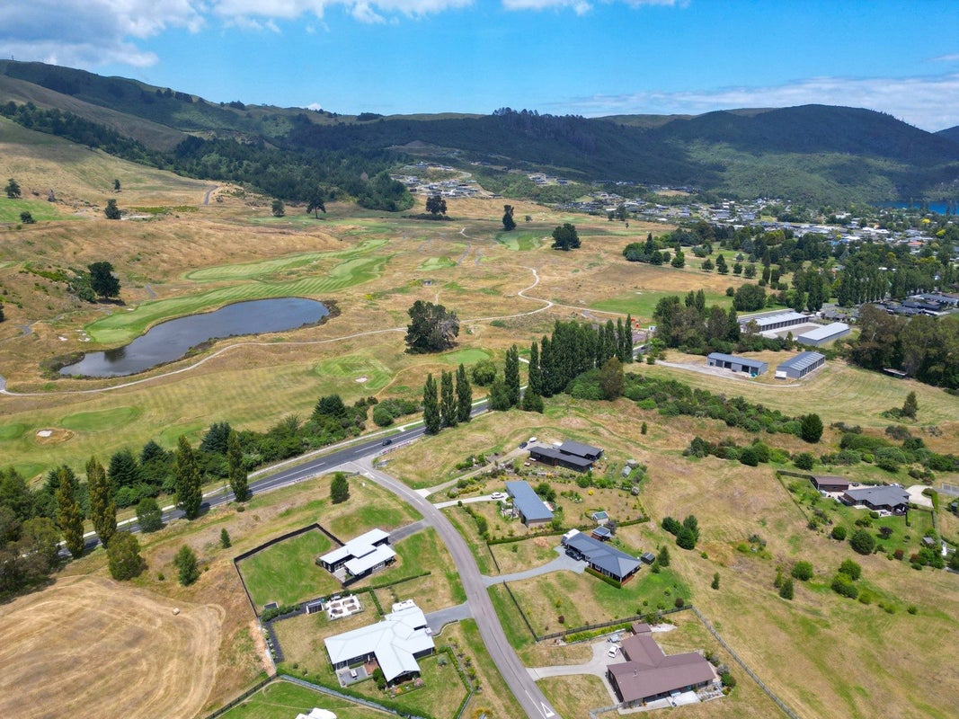 2/500 Kinloch Road, Kinloch, Taupo - Carousel 23