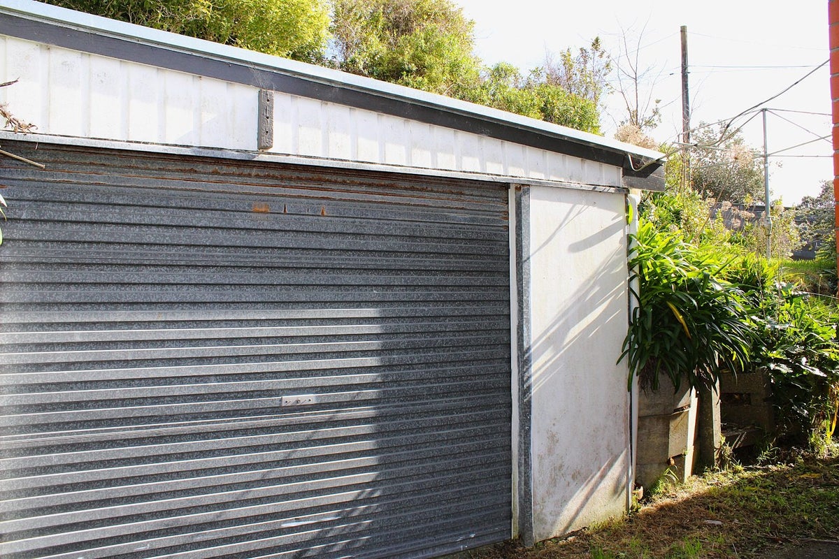 19 Mark Avenue, Paparangi, Wellington - Carousel 9