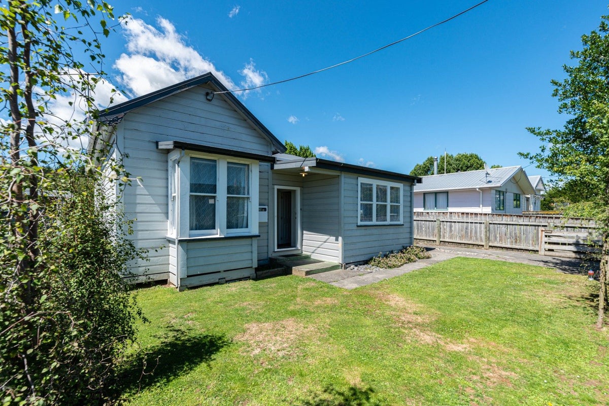 6 Weka Street, Taihape, Taihape - Carousel 1