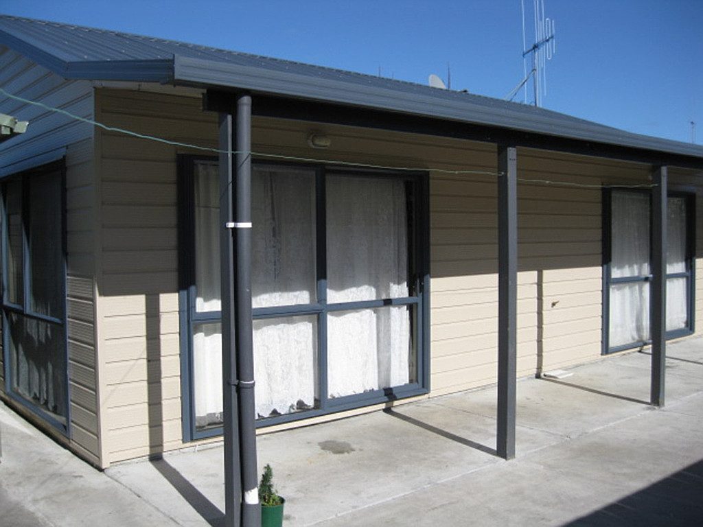 16 Bader Street, Bader, Hamilton - Carousel 1