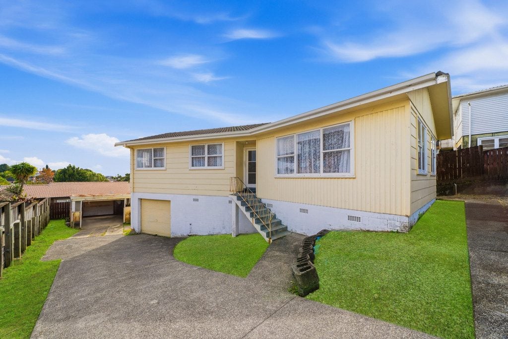42 Maioro Street, New Windsor, Auckland - Carousel 2