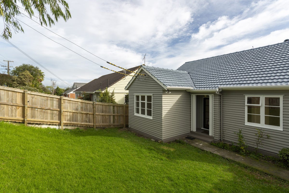 85 Walker Road, Point Chevalier, Auckland - Carousel 2