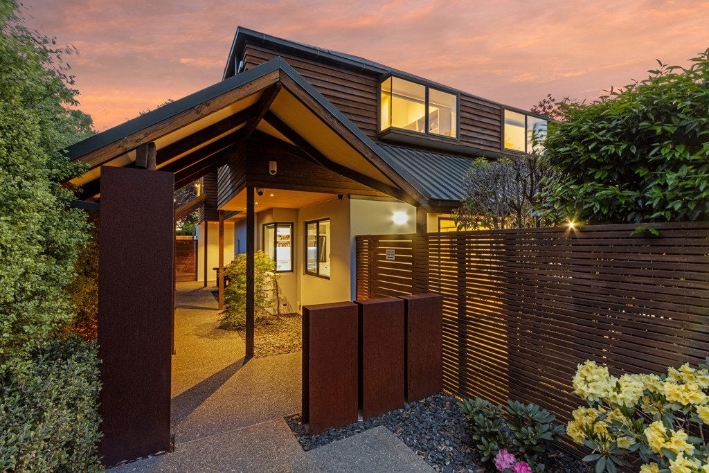 7 Glandovey Road, Fendalton, Christchurch - Carousel 1