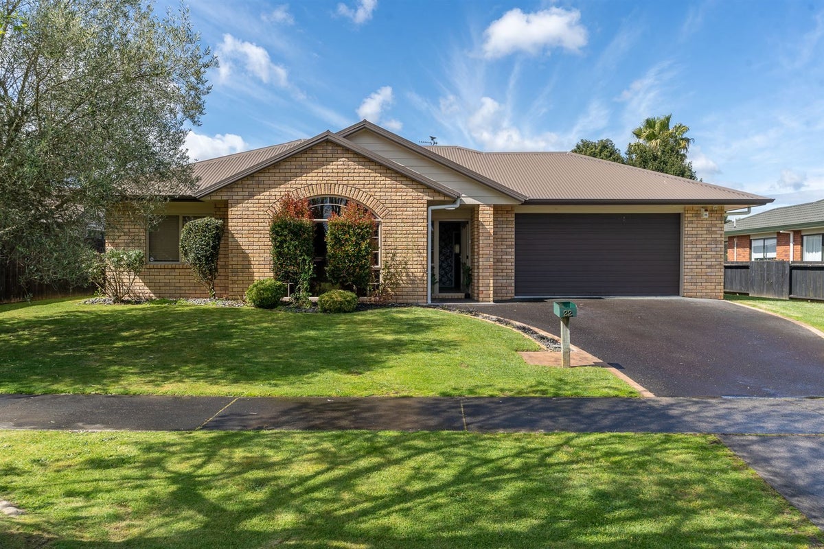 22 Farringdon Avenue, Rototuna North, Hamilton - Carousel 2