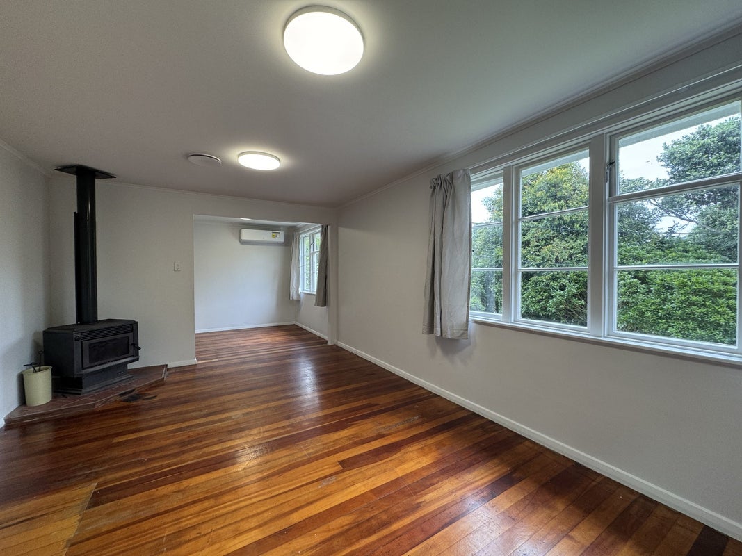 31 Fox Street, Ngaio, Wellington - Carousel 1