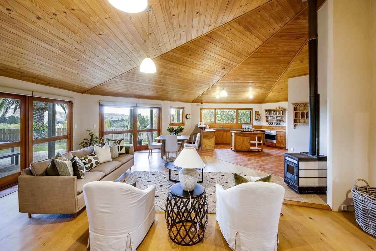 565 Maraetotara Road, Maraetotara, Havelock North - Carousel 2