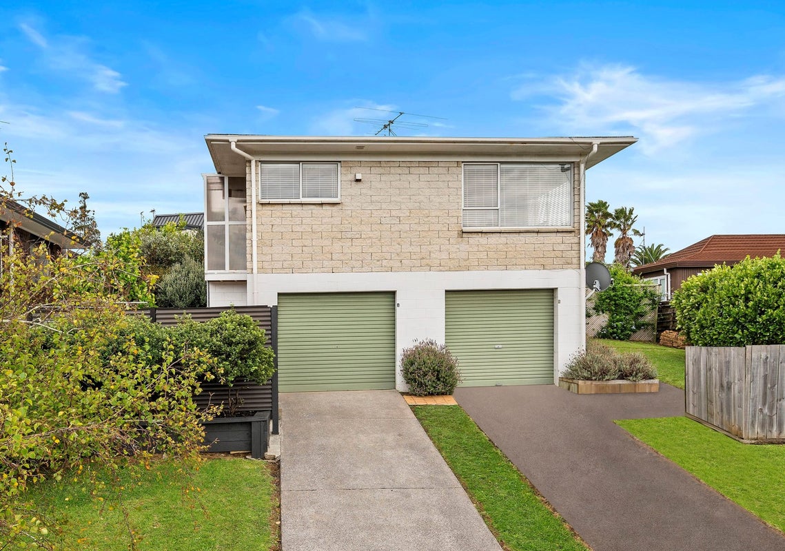 2/15 Imogene Way, Half Moon Bay, Auckland - Carousel 1