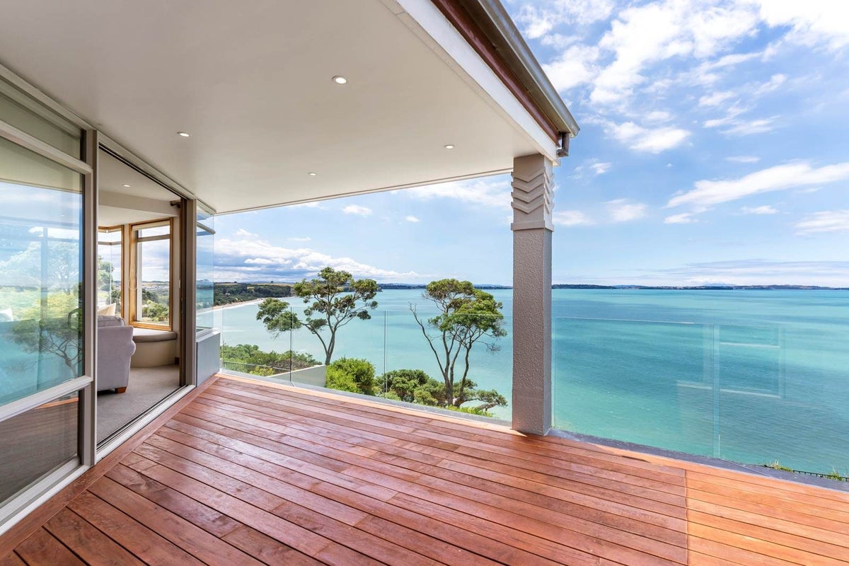 32 Cliff Road, Torbay, Auckland - Carousel 1