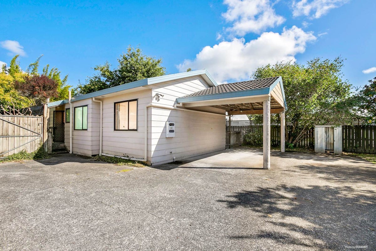 2/93 Glendale Road, Glen Eden, Auckland - Carousel 1