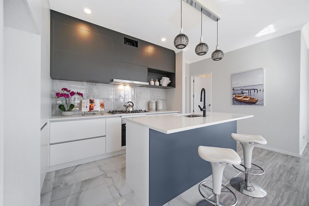 78 Michael Bosher Way, Flat Bush, Auckland - Carousel 1
