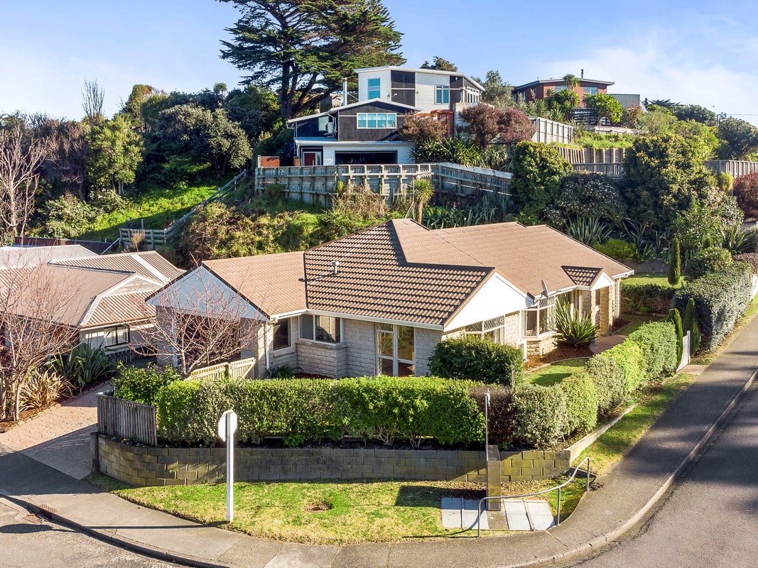10 Tiromoana Road, Raumati South, Paraparaumu - Carousel 1