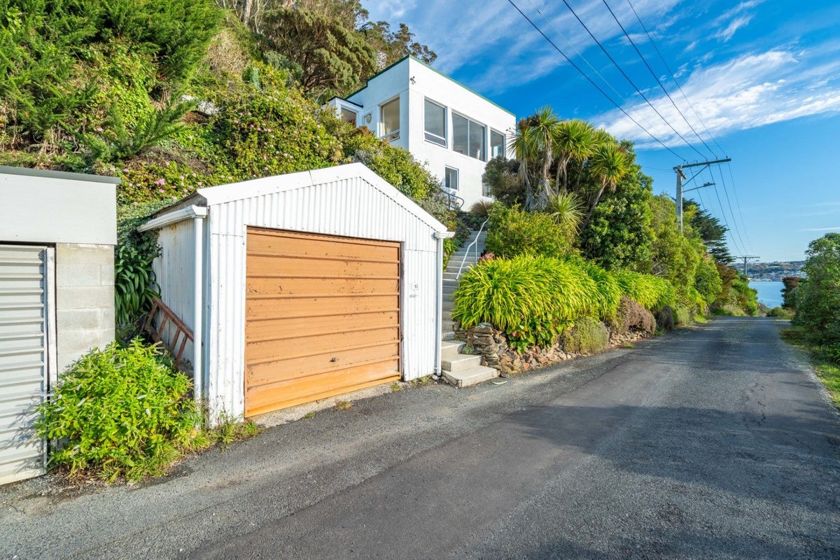 10 Ivanhoe Road, The Cove, Dunedin - Carousel 21