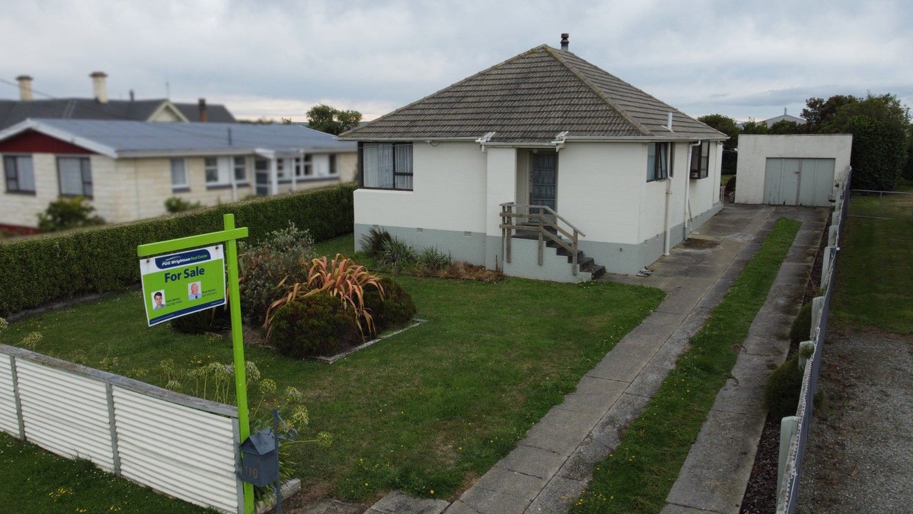 110 Wansbeck Street, Holmes Hill, Oamaru - Carousel 1