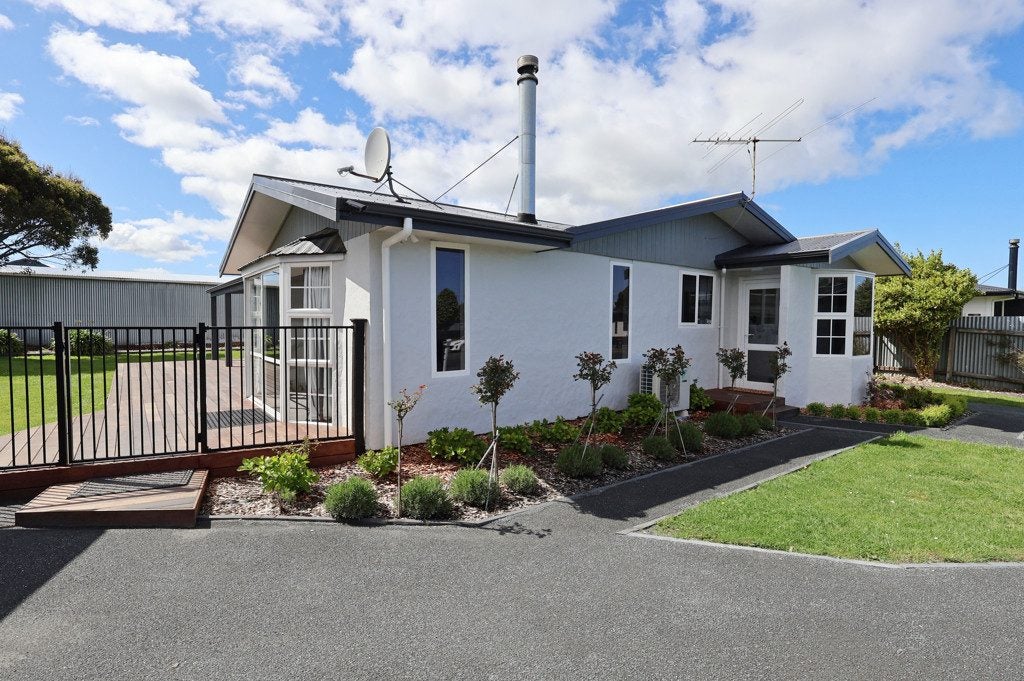 28 Iona Court, Strathern, Invercargill - Carousel 2