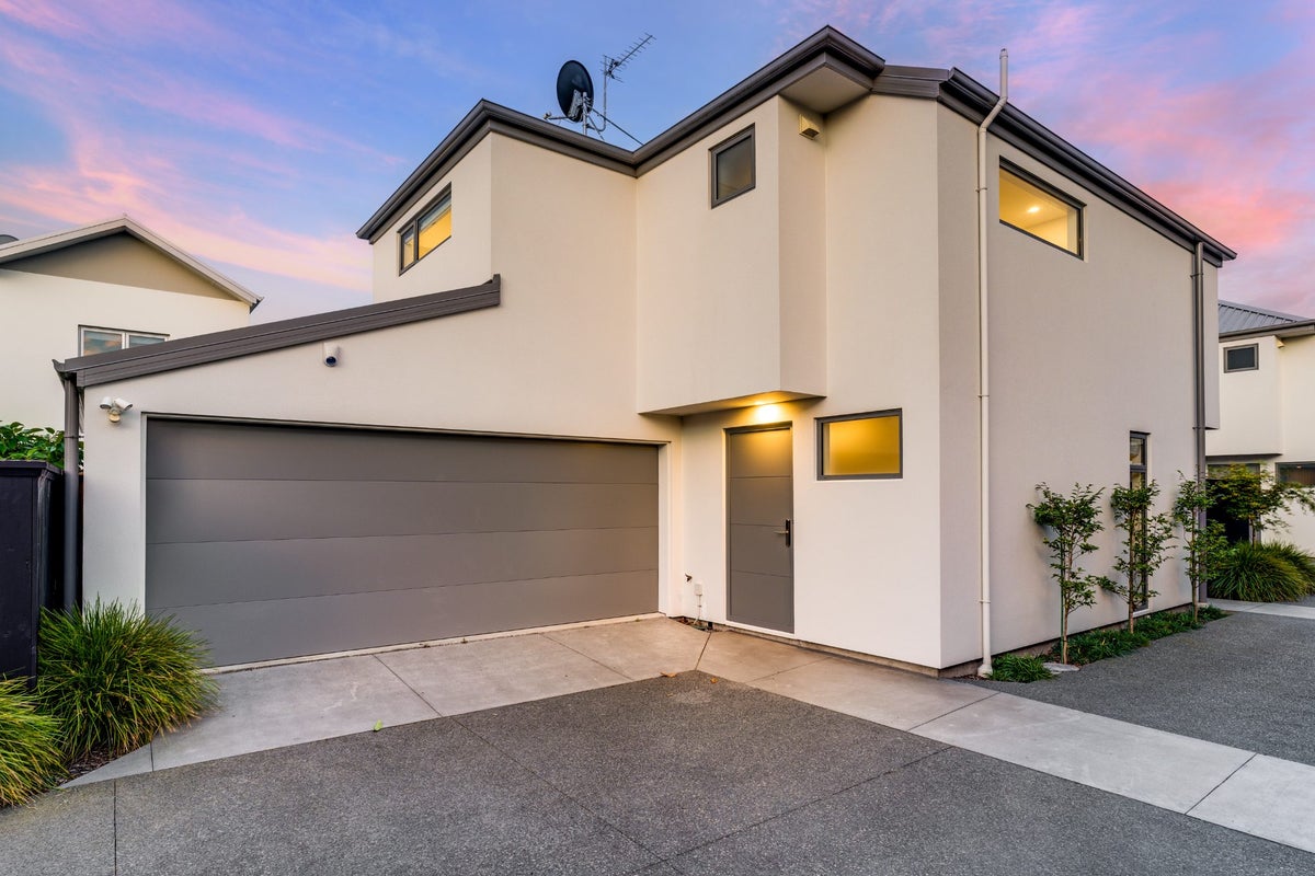 2/525 Madras Street, St Albans, Christchurch - Carousel 1