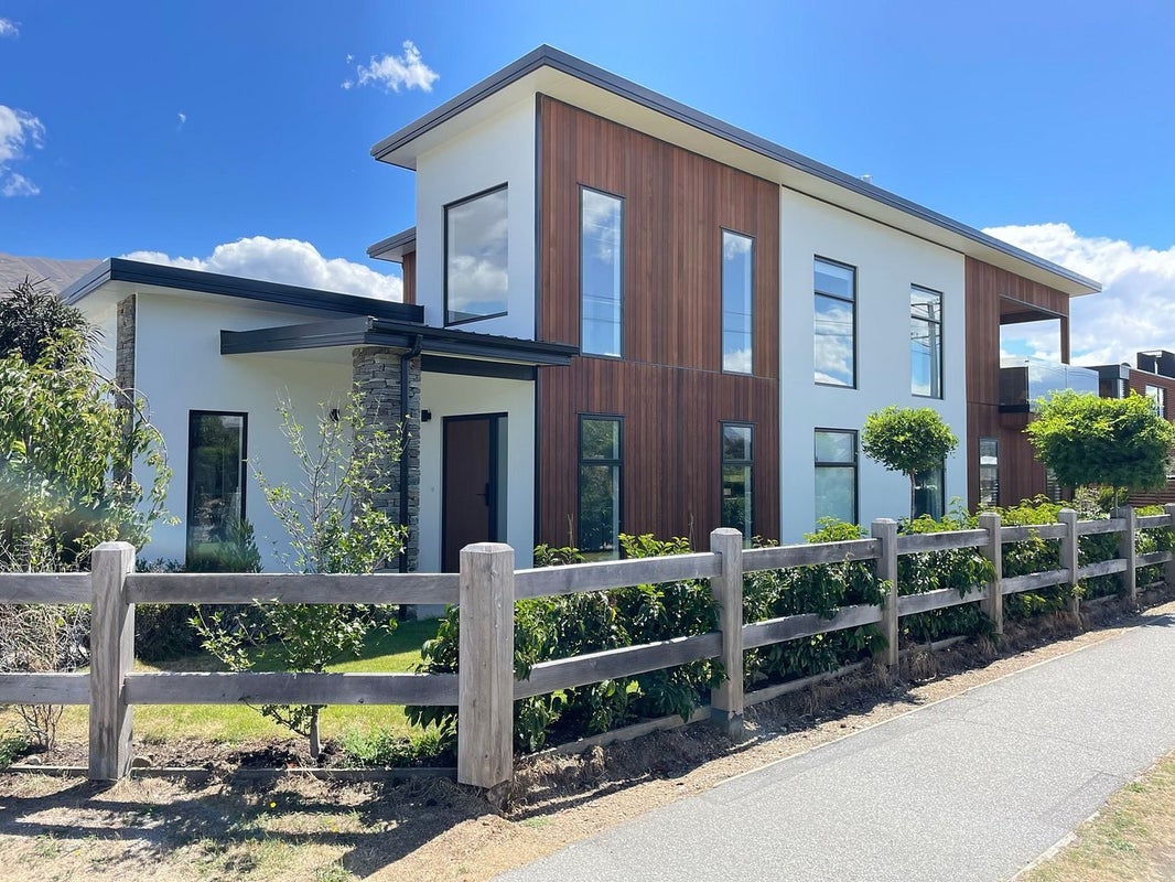 2A Primary Lane, Wanaka - Carousel 1