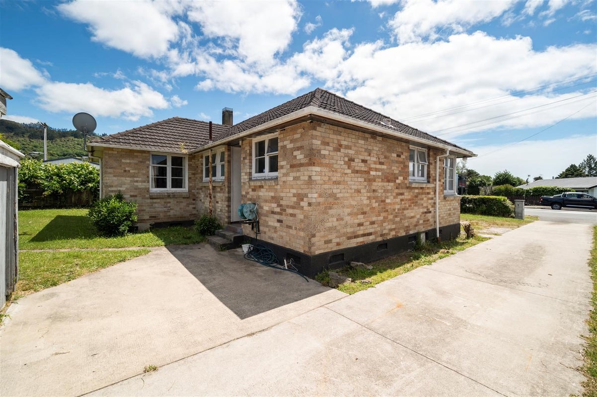 12 Brookland Road, Western Heights, Rotorua - Carousel 2