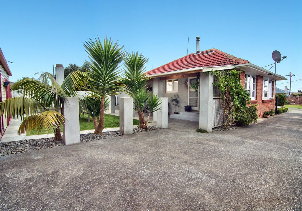 7 Rixon Place, Te Atatu Peninsula, Auckland - Carousel 2