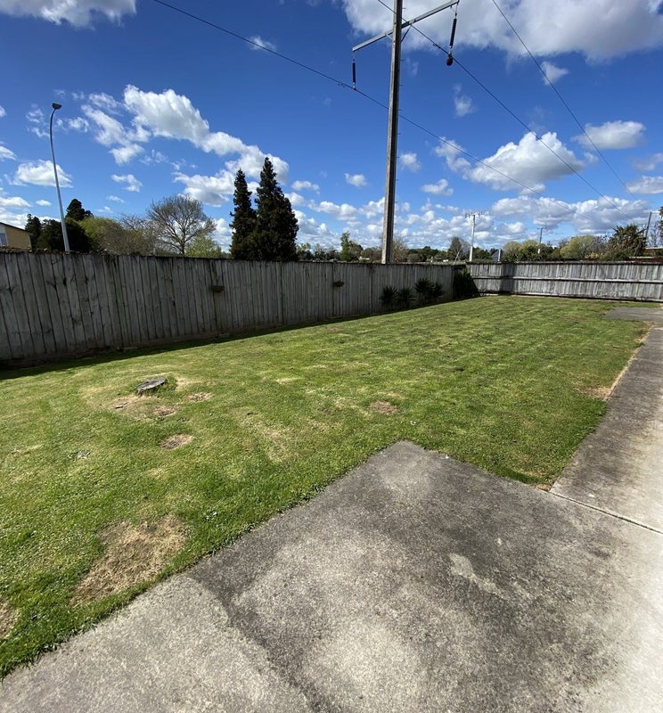 29 Wiltshire Drive, Huntington, Hamilton - Carousel 12